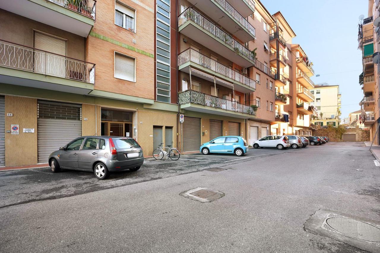 Casa Rose Di Mare Lägenhet Albenga Exteriör bild